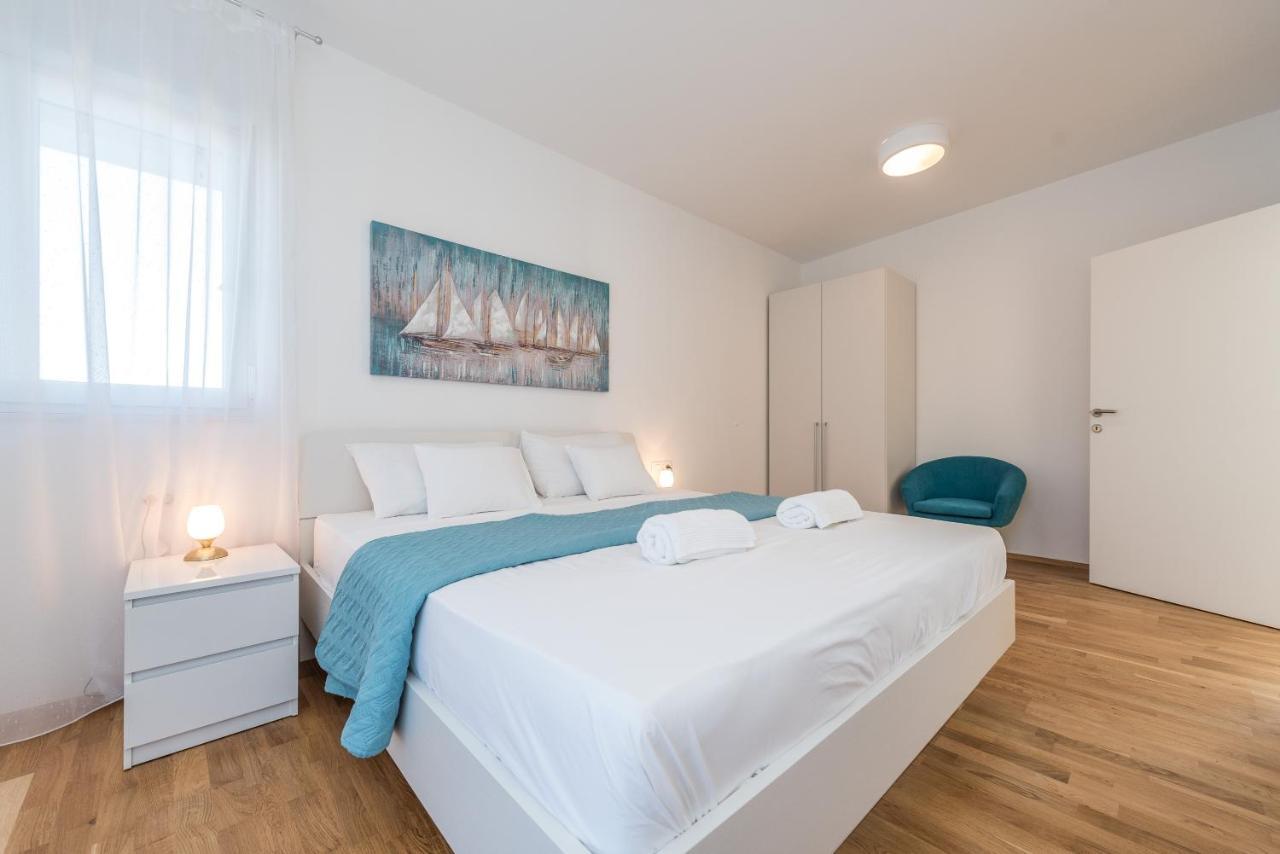 Villa Amfora - First Row By The Sea Bibinje Esterno foto